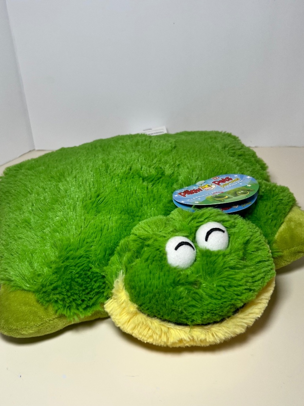 2010 Pillow Pets Pee-Wee Friendly Frog Plush Stuffed Toy NWT Retired Green Soft